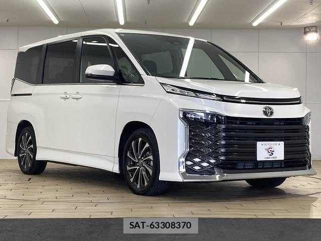 Toyota VOXY 2025-04 6220988-13