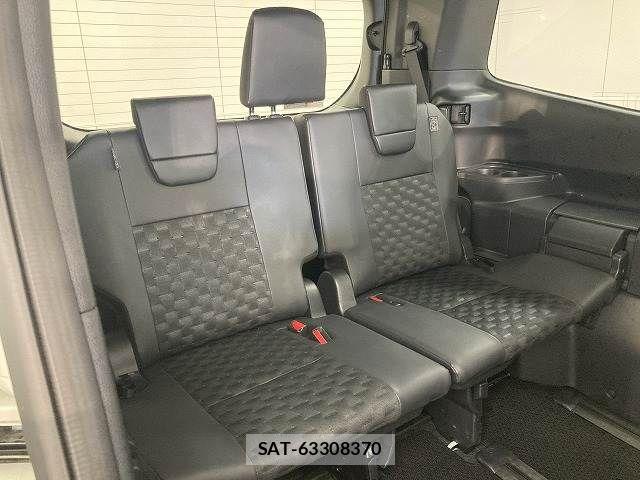 Toyota VOXY 2025-04 6220988-6