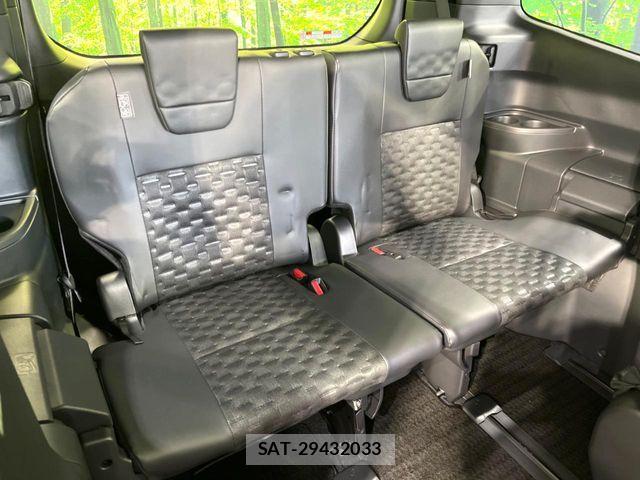 Toyota VOXY 2024-02 6220981-9