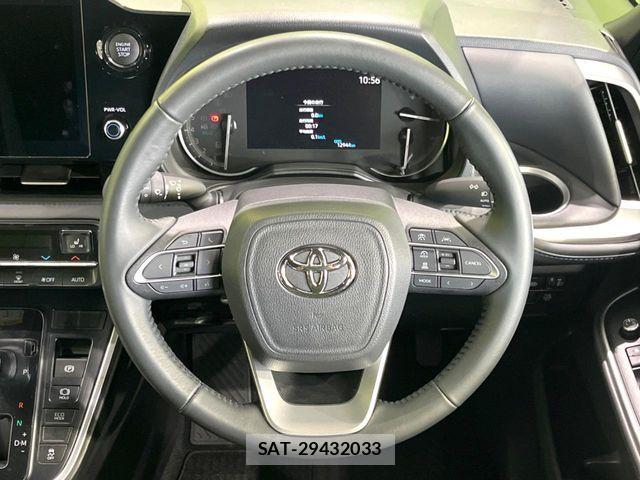 Toyota VOXY 2024-02 6220981-11