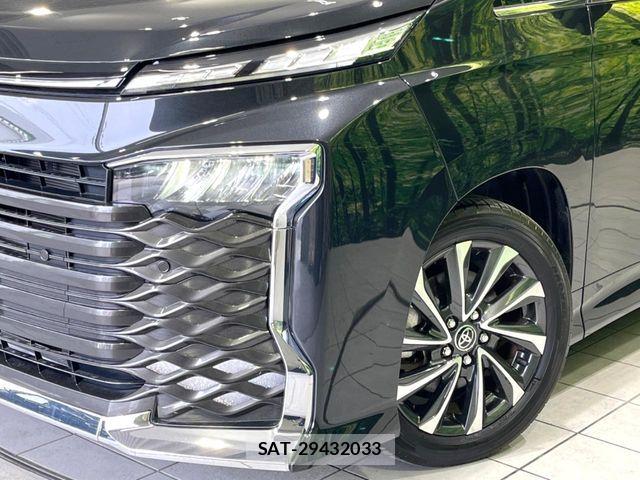 Toyota VOXY 2024-02 6220981-12