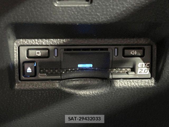 Toyota VOXY 2024-02 6220981-4
