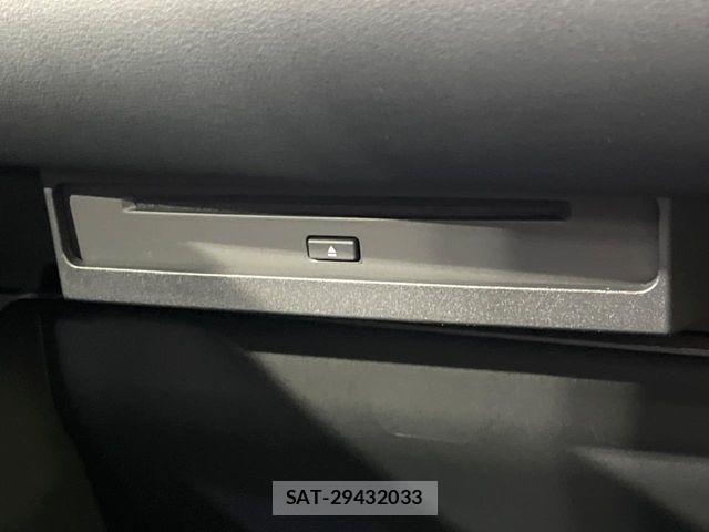 Toyota VOXY 2024-02 6220981-6