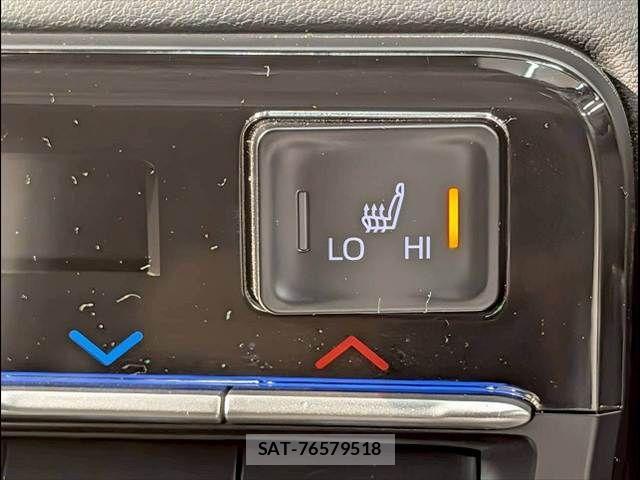 Toyota VOXY 2025-04 6220997-14