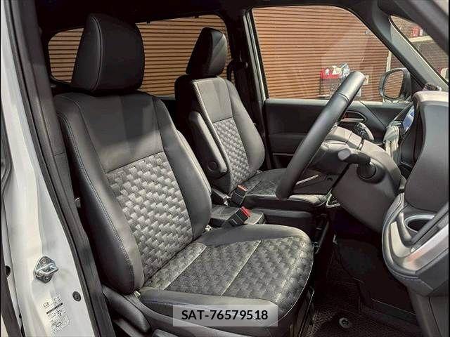 Toyota VOXY 2025-04 6220997-6