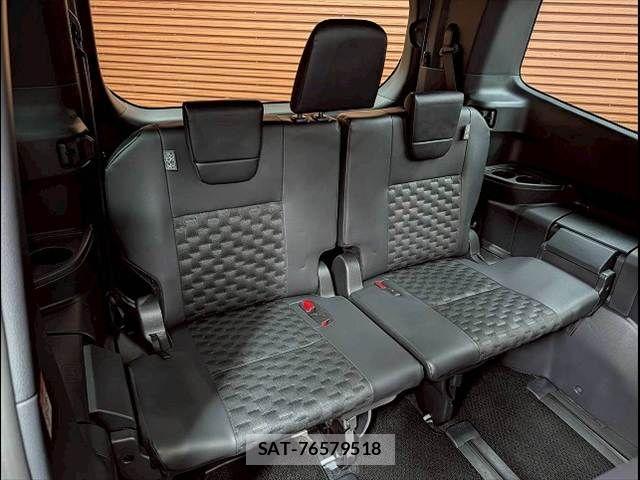 Toyota VOXY 2025-04 6220997-8