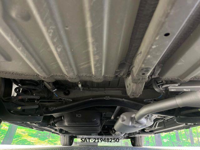 Toyota VOXY 2022-05 6221009-17