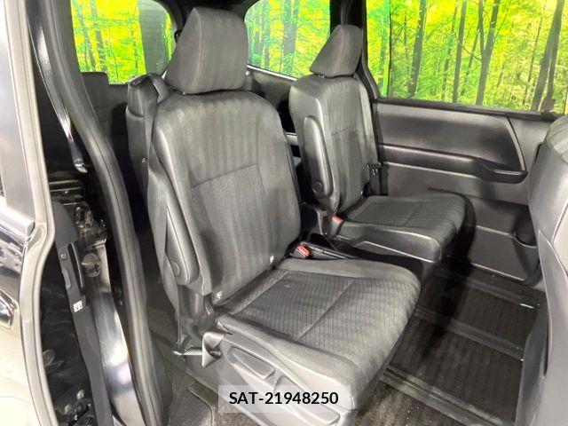 Toyota VOXY 2022-05 6221009-7