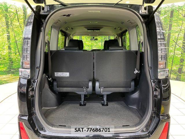 Toyota VOXY 2014-02 6248342-10