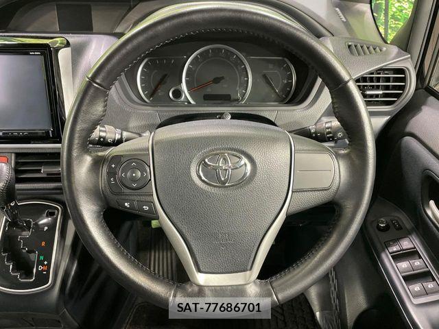 Toyota VOXY 2014-02 6248342-11