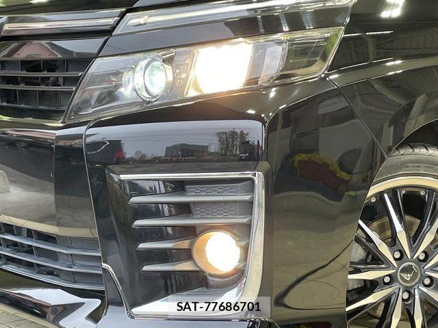 Toyota VOXY 2014-02 6248342-12