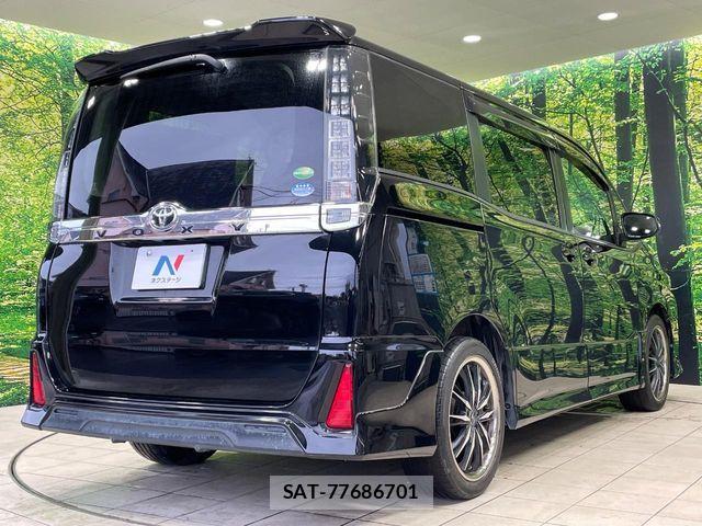 Toyota VOXY 2014-02 6248342-16