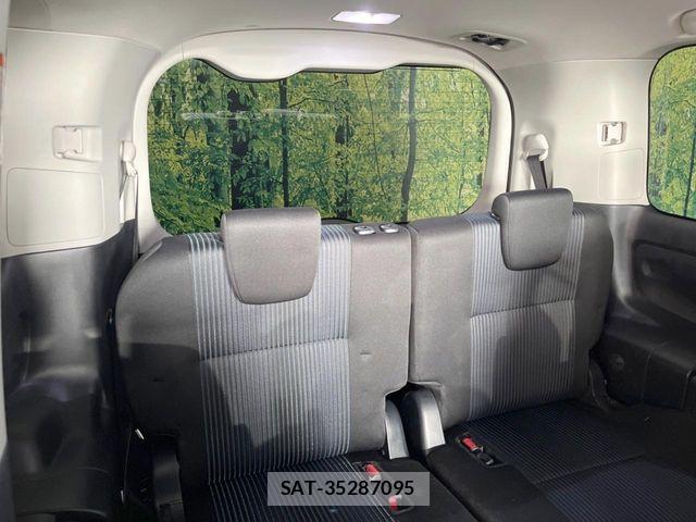 Toyota VOXY 2015-05 6248331-9