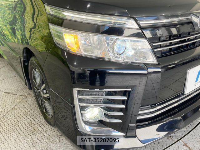 Toyota VOXY 2015-05 6248331-12