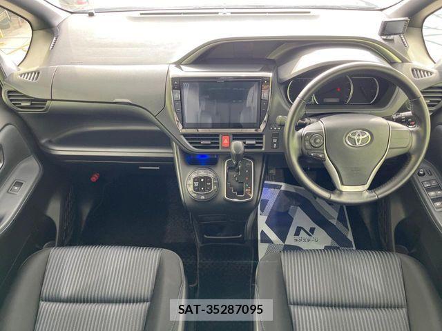 Toyota VOXY 2015-05 6248331-1