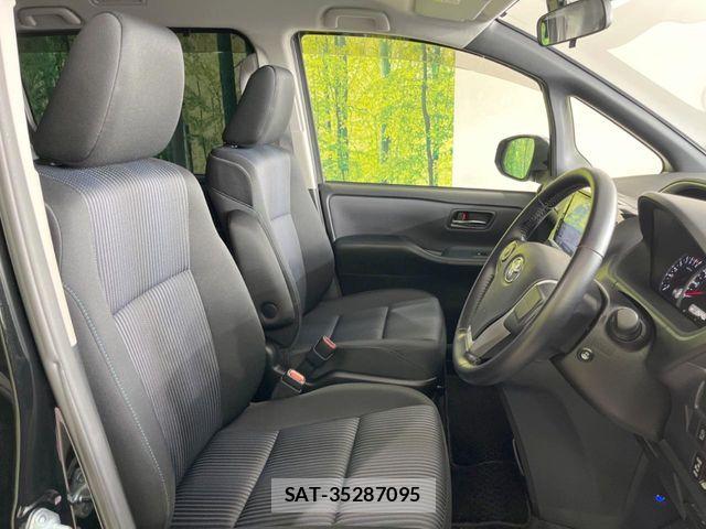 Toyota VOXY 2015-05 6248331-7