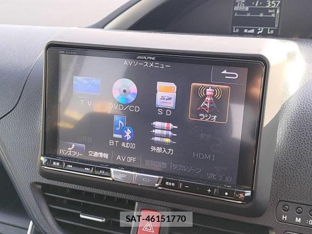 Toyota VOXY 2015-04 6248333-17