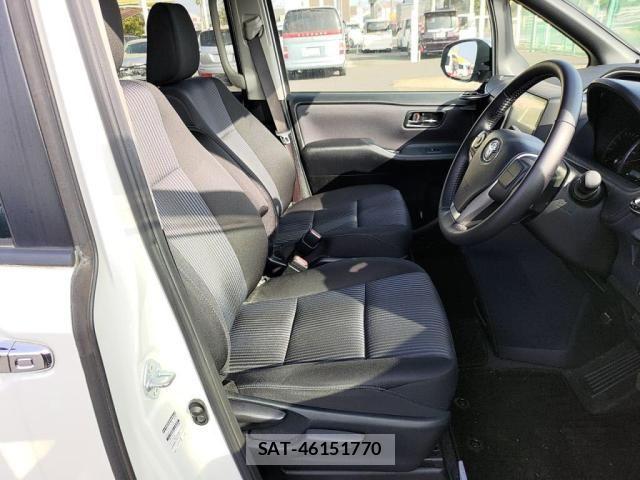 Toyota VOXY 2015-04 6248333-20