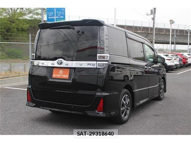 Toyota VOXY 2020-12 6266305-10