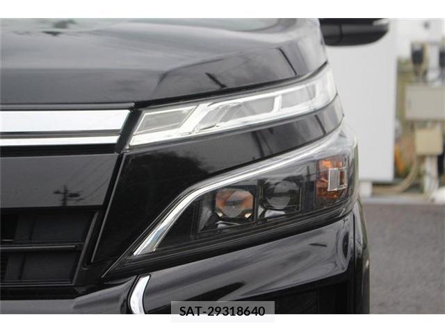 Toyota VOXY 2020-12 6266305-17