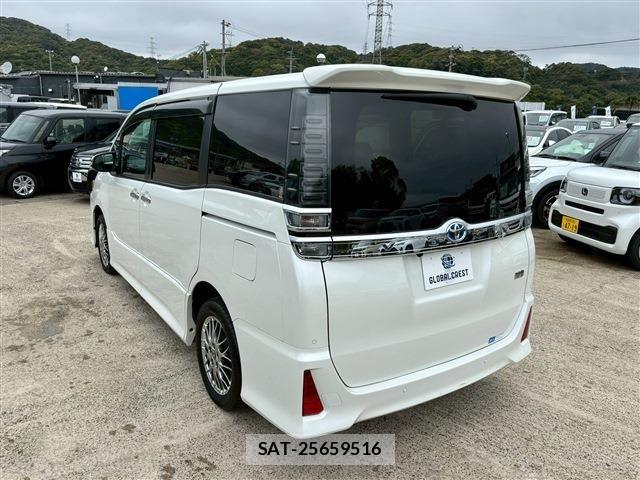 Toyota VOXY 2021-05 6277647-11