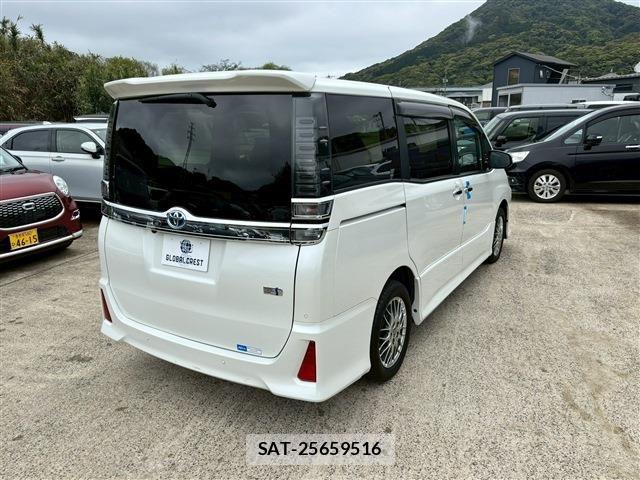Toyota VOXY 2021-05 6277647-13