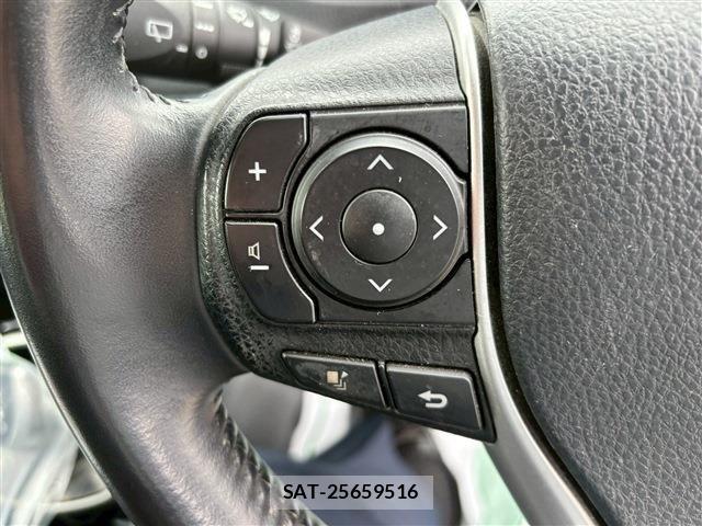 Toyota VOXY 2021-05 6277647-24