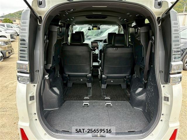 Toyota VOXY 2021-05 6277647-7
