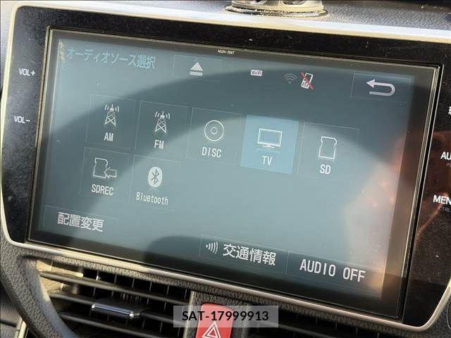 Toyota VOXY 2018-01 6277652-2