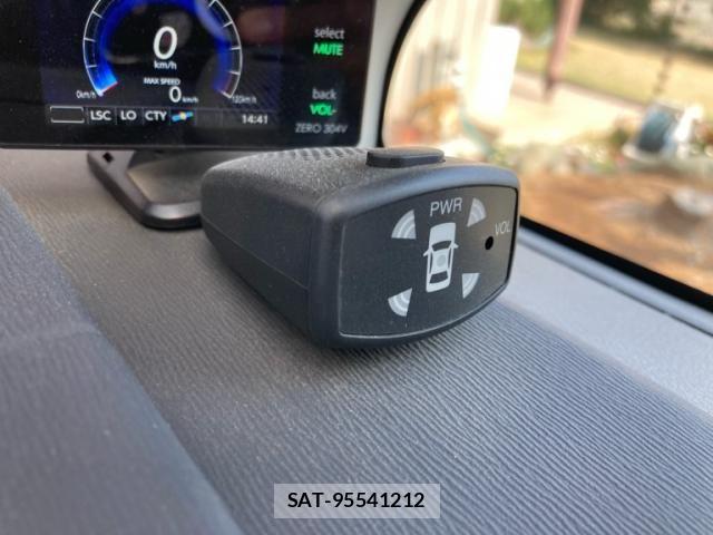 Toyota VOXY 2007-07 6273267-19