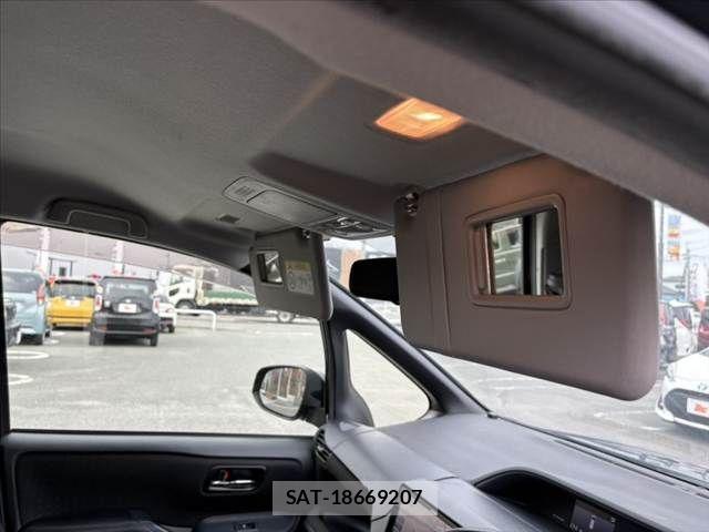 Toyota VOXY 2014-10 6307188-28