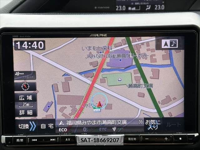 Toyota VOXY 2014-10 6307188-5