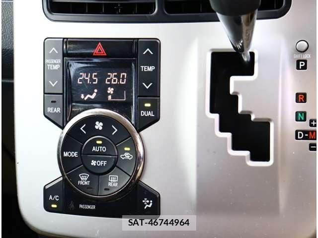 Toyota VOXY 2013-07 6504693-18