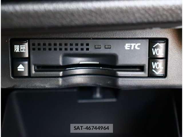 Toyota VOXY 2013-07 6504693-20