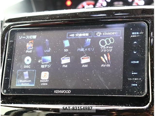 Toyota VOXY 2013-02 6504689-7