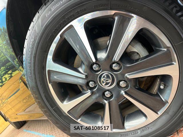 Toyota VOXY 2018-12 6504654-11