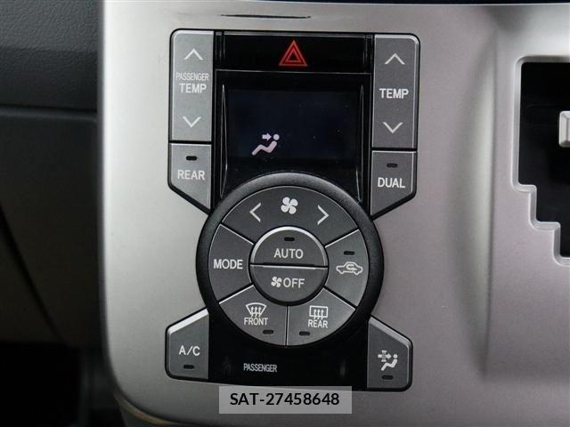 Toyota VOXY 2009-06 6504700-9