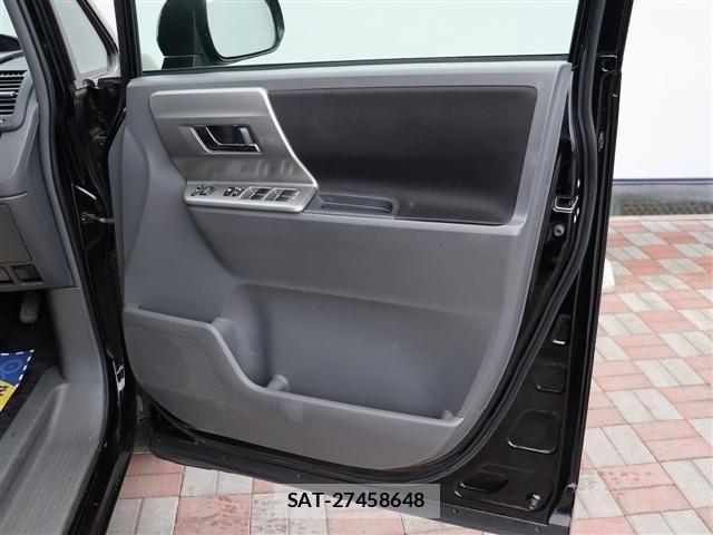 Toyota VOXY 2009-06 6504700-17