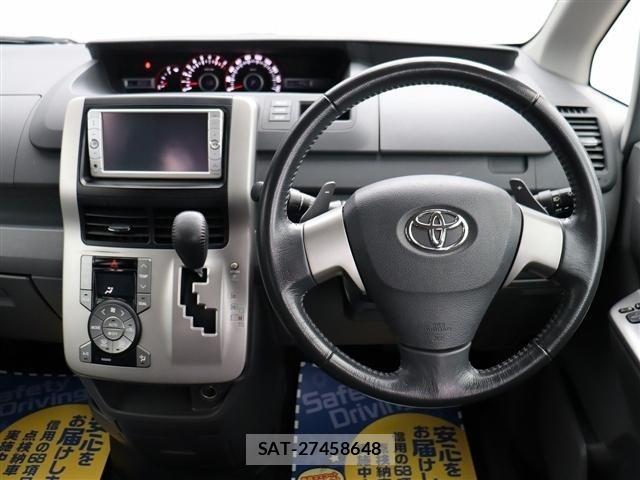 Toyota VOXY 2009-06 6504700-7