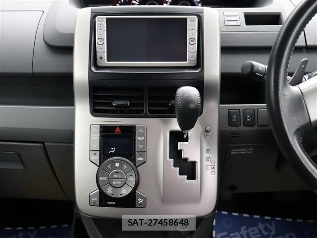 Toyota VOXY 2009-06 6504700-8