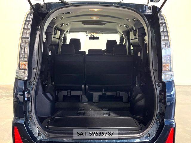 Toyota VOXY 2014-01 6528007-11