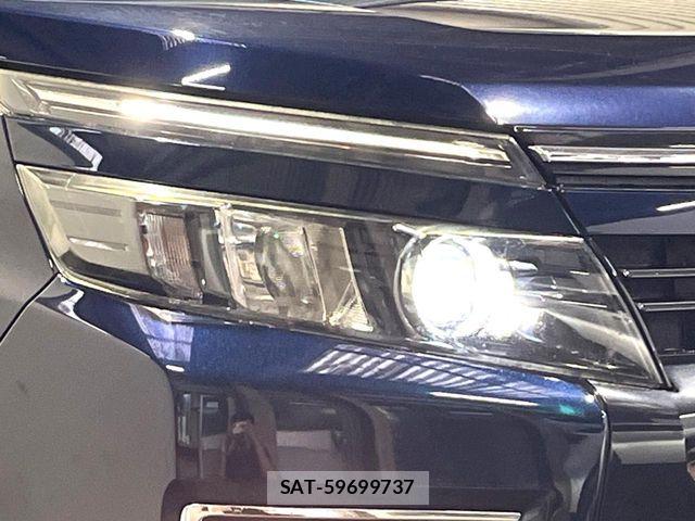 Toyota VOXY 2014-01 6528007-12