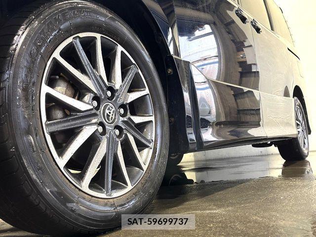 Toyota VOXY 2014-01 6528007-14