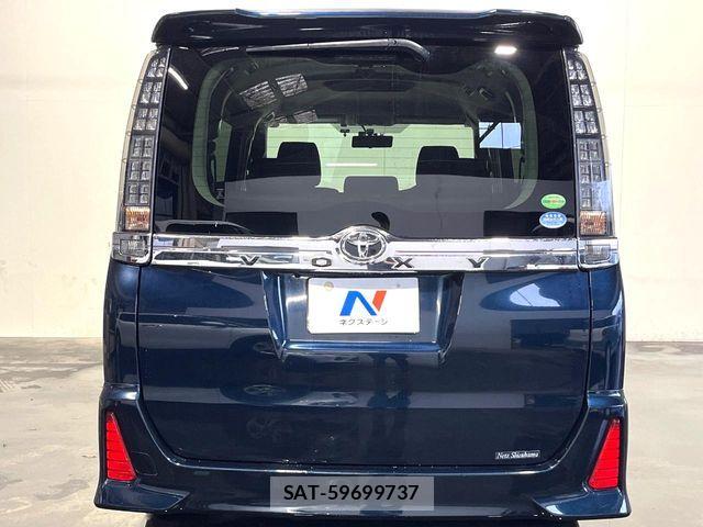 Toyota VOXY 2014-01 6528007-16
