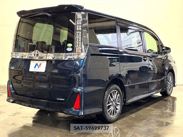 Toyota VOXY 2014-01 6528007-18