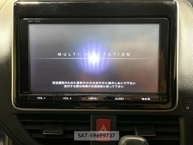 Toyota VOXY 2014-01 6528007-2