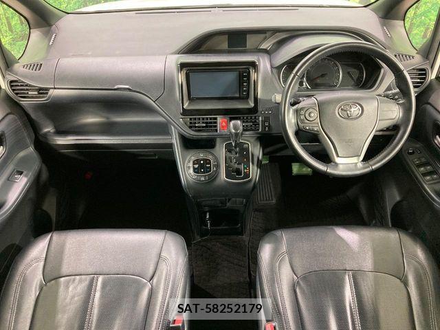 Toyota VOXY 2014-09 6615597-1