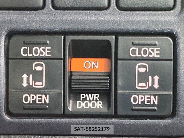 Toyota VOXY 2014-09 6615597-6