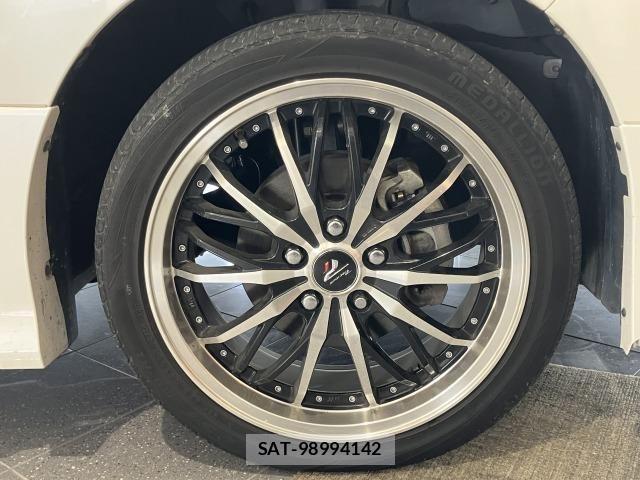 Toyota VOXY 2019-09 6615546-14