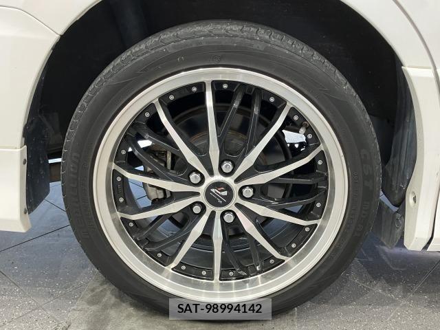 Toyota VOXY 2019-09 6615546-15